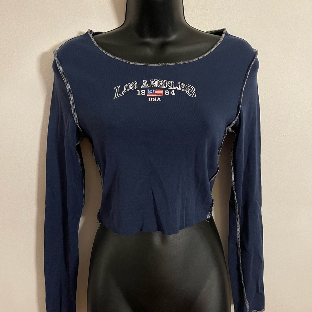 Forever 21 Navy Crop Top with Graphic Design